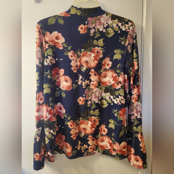Joe Boxer long sleeve floral top - Picture 9 of 9